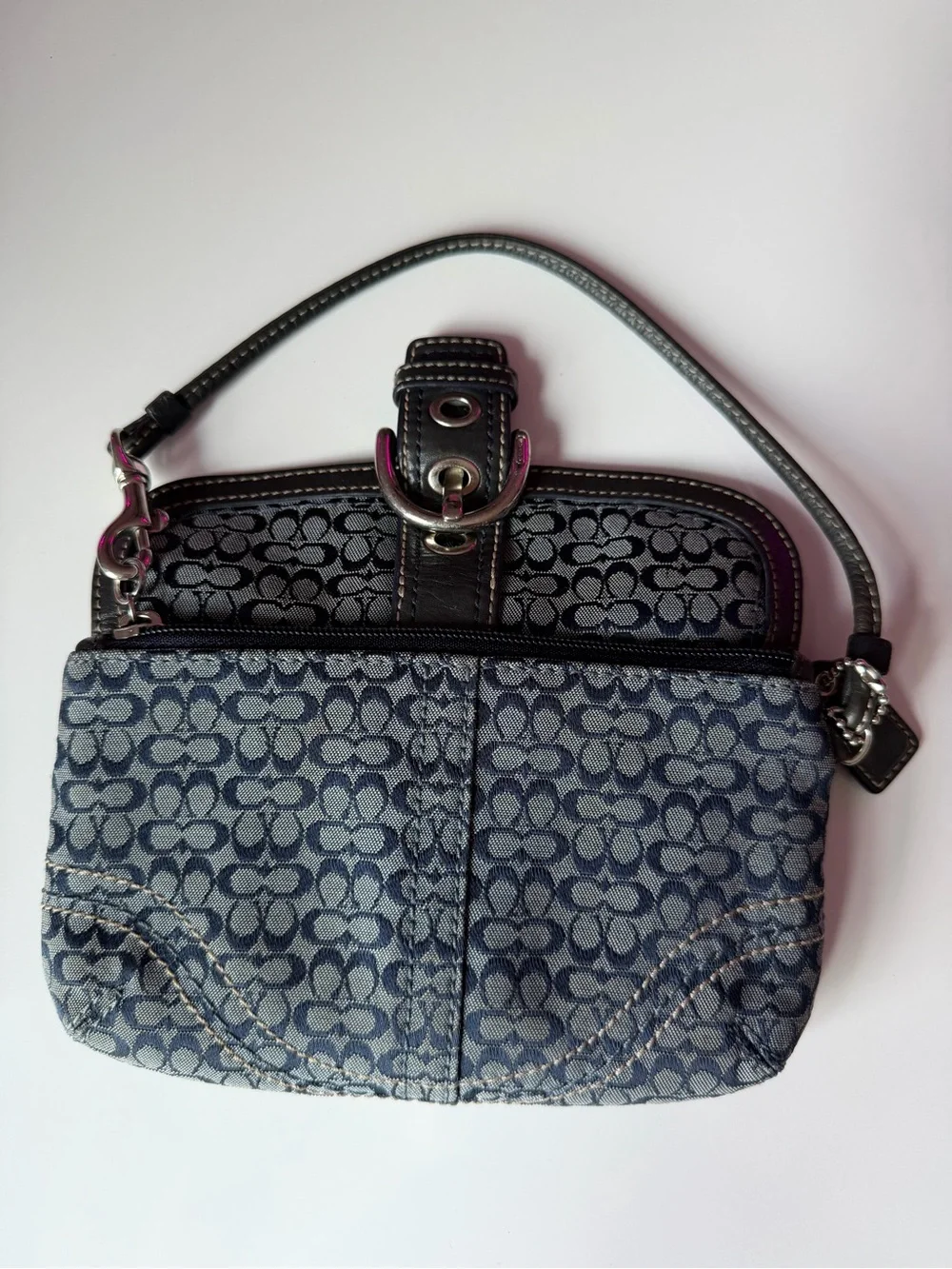 Coach Navy buckle Signature Canvas Wrislet with Leather Trim vintage y2k Bag